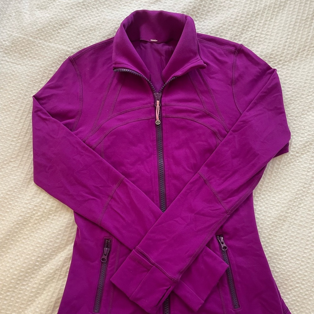 Lululemon purple magenta DEFINE jacket Size 8